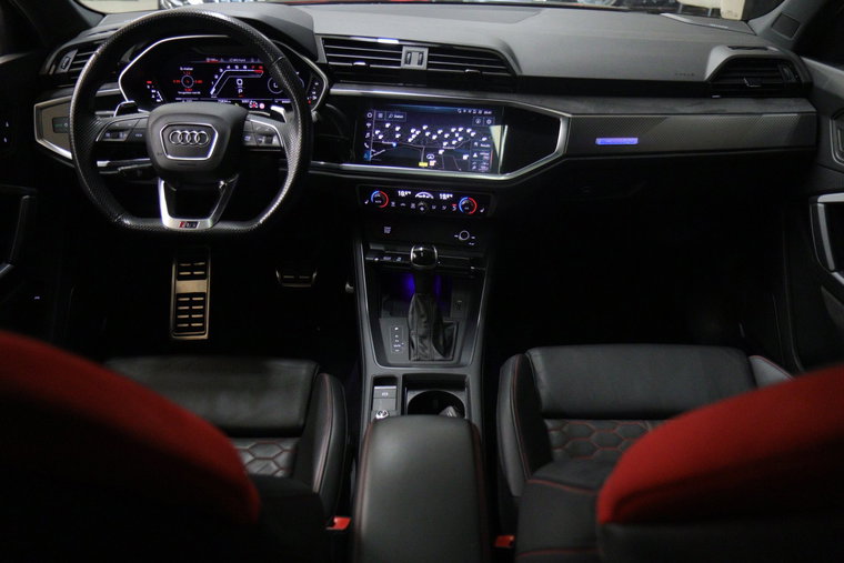 Vehicle Image 13