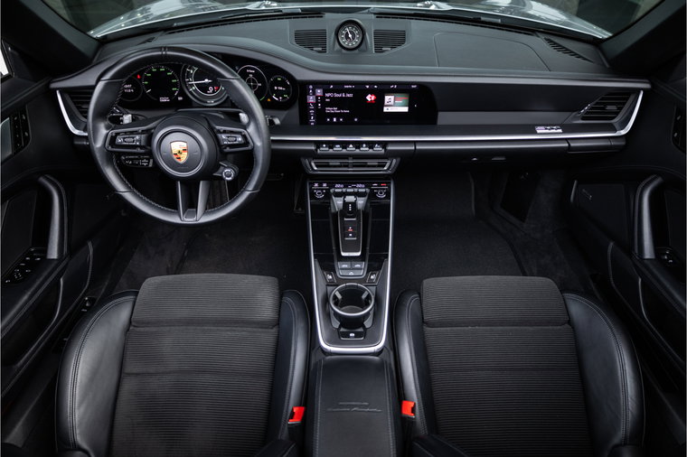 Vehicle Image 11