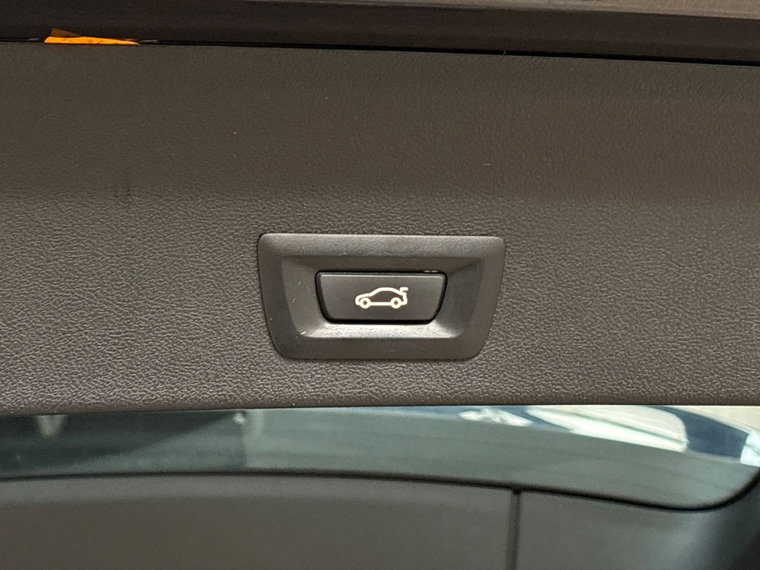 Vehicle Image 27