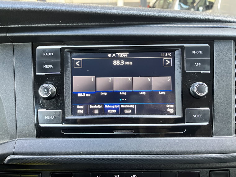 Vehicle Image 24