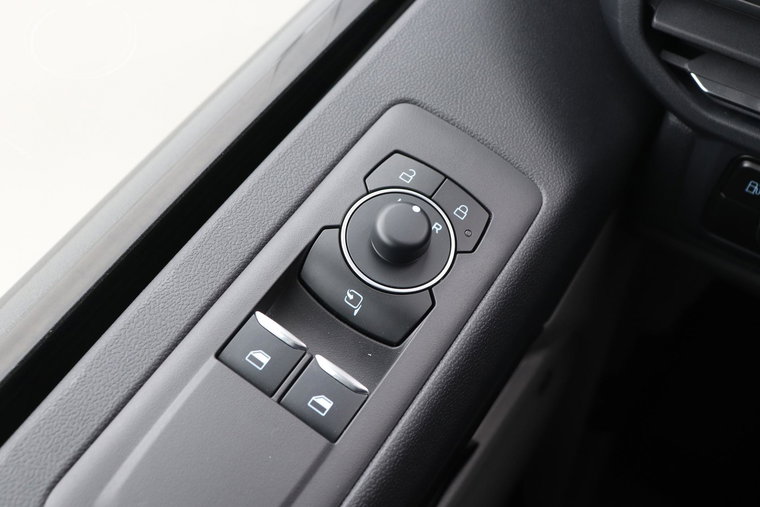 Vehicle Image 45
