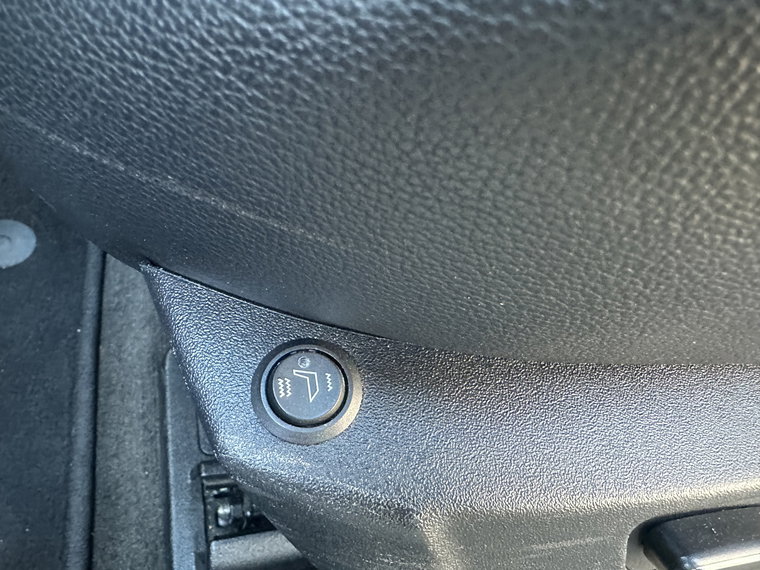 Vehicle Image 27