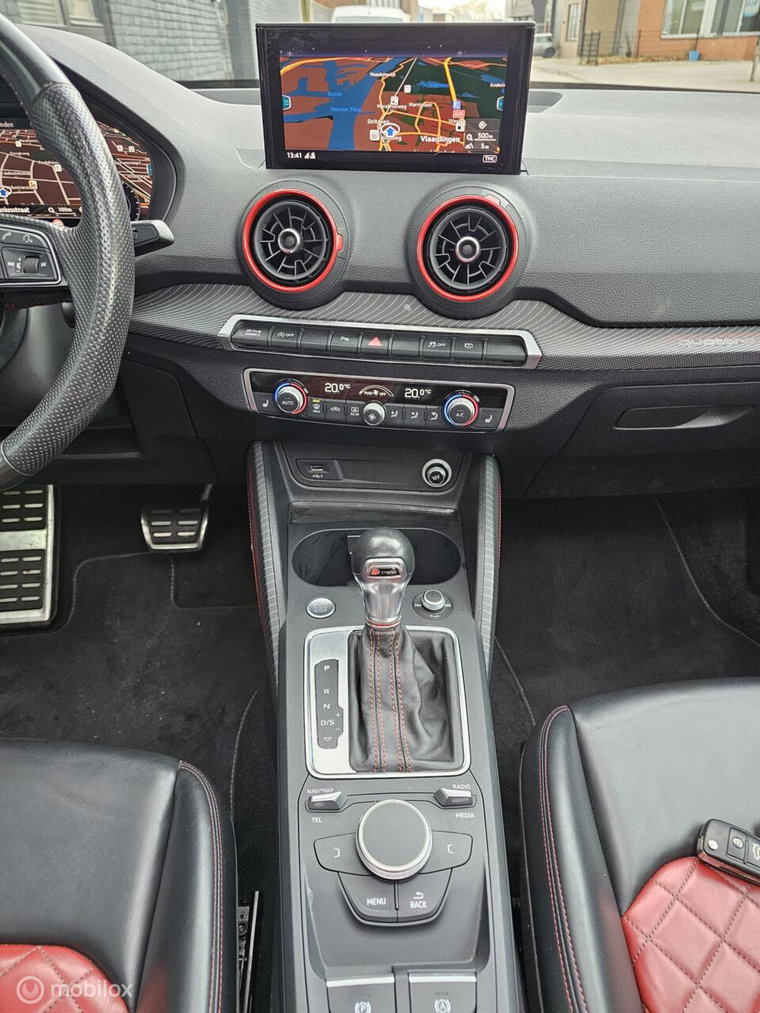 Vehicle Image 21