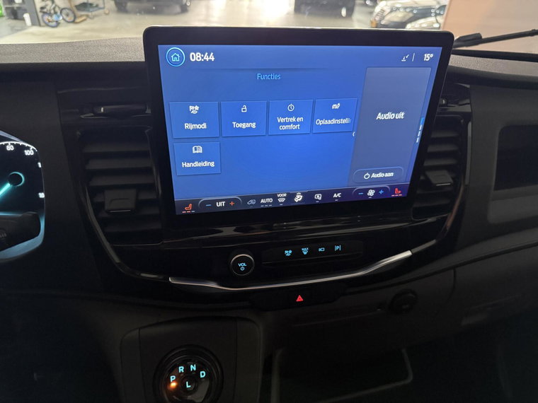 Vehicle Image 22