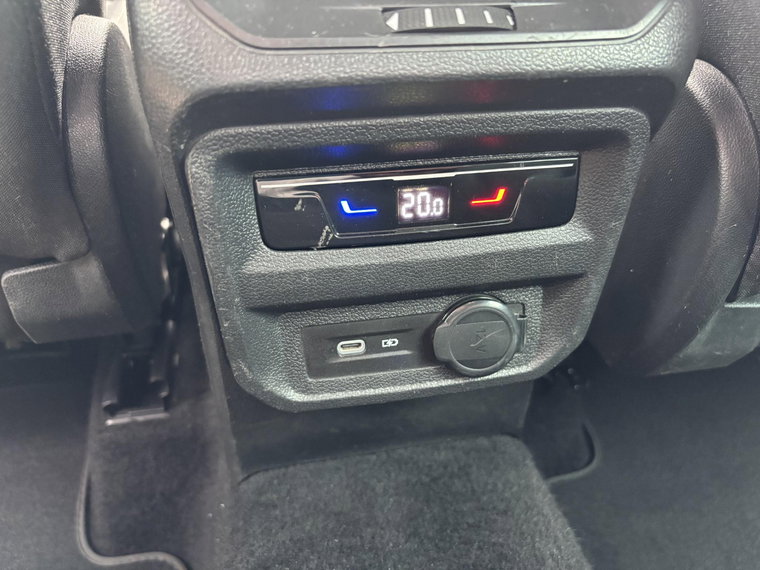 Vehicle Image 24