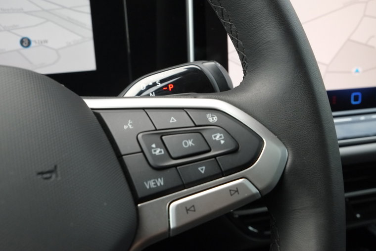 Vehicle Image 28