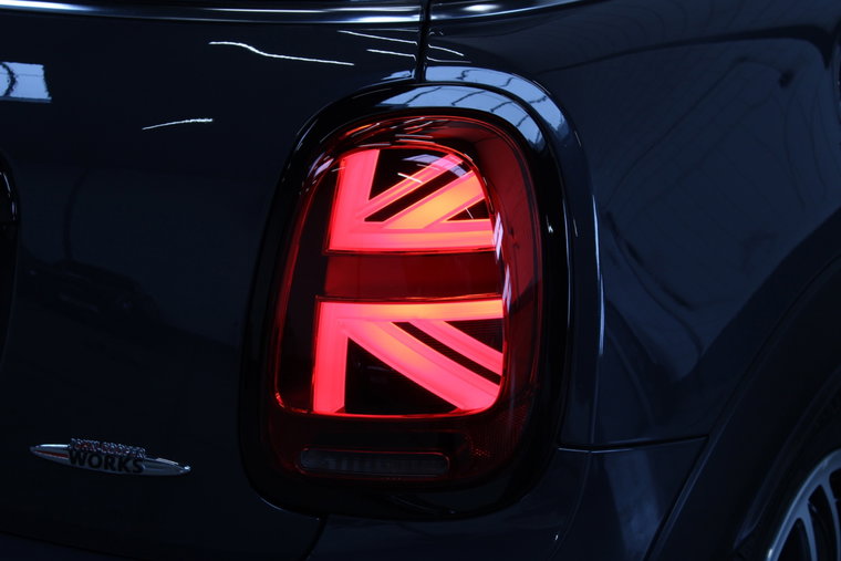 Vehicle Image 33