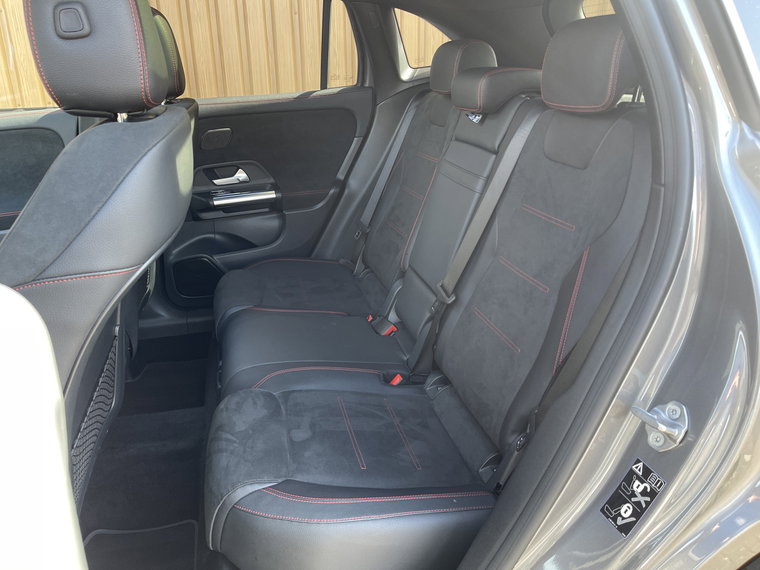 Vehicle Image 33