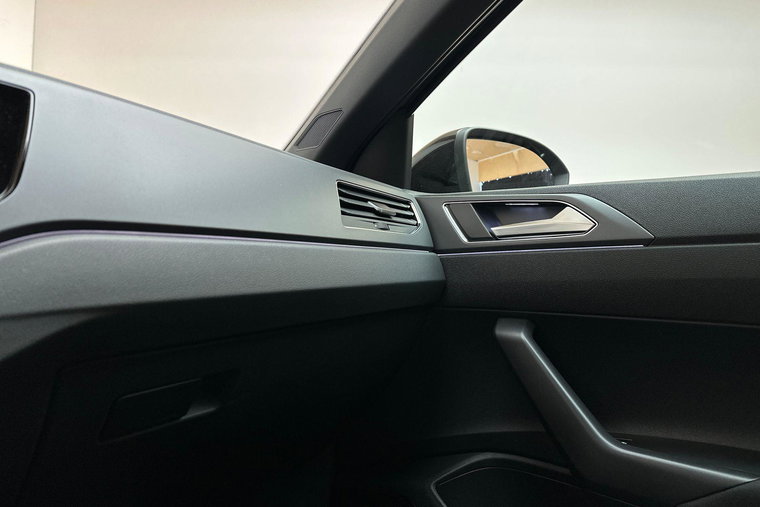 Vehicle Image 33