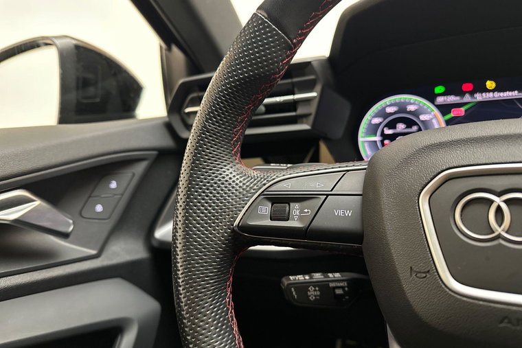 Vehicle Image 23
