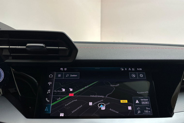 Vehicle Image 30