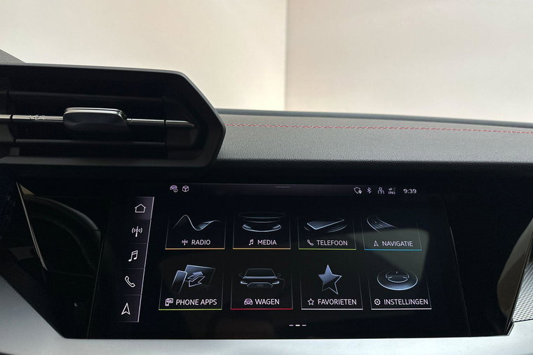 Vehicle Image 33