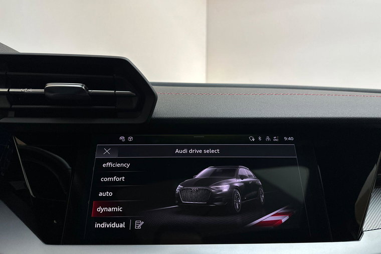 Vehicle Image 35