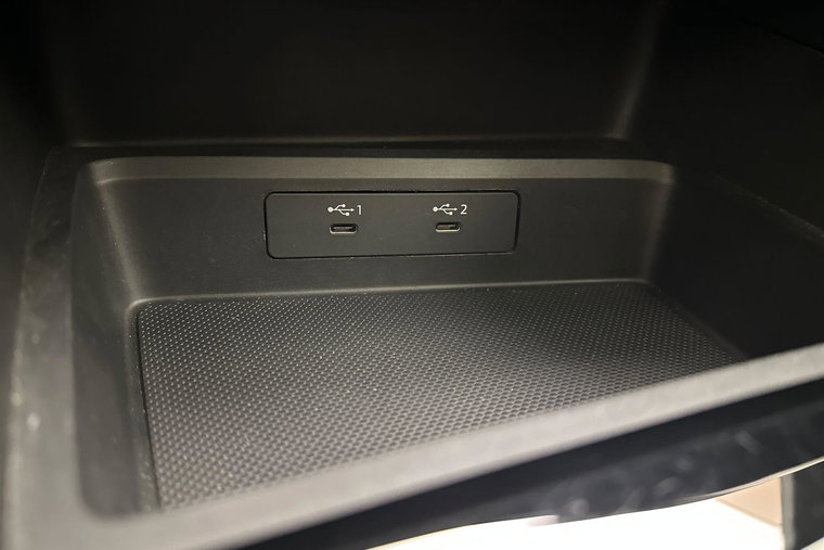 Vehicle Image 37