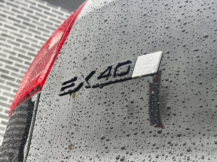 Vehicle Image 28