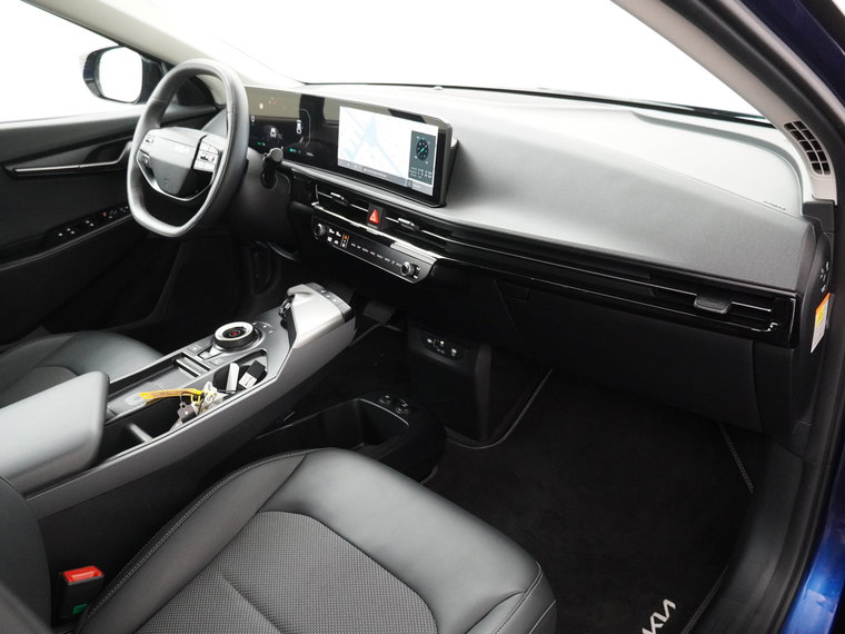 Vehicle Image 38