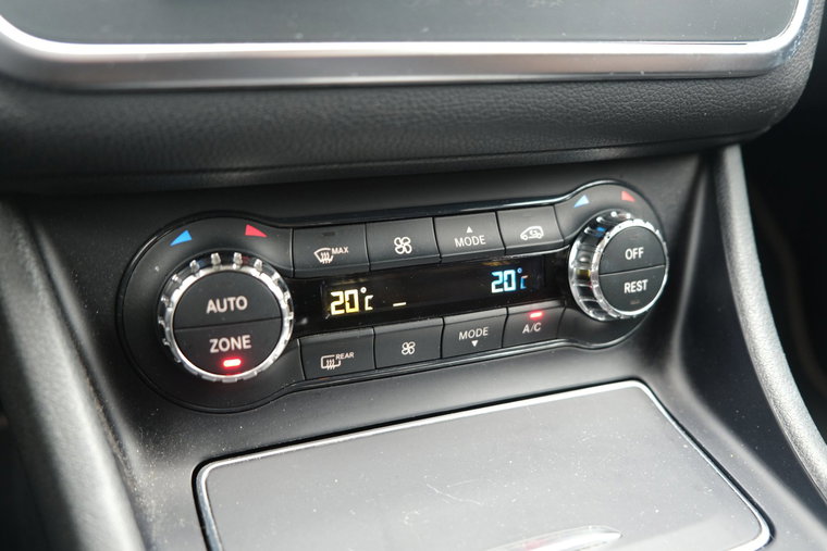 Vehicle Image 26