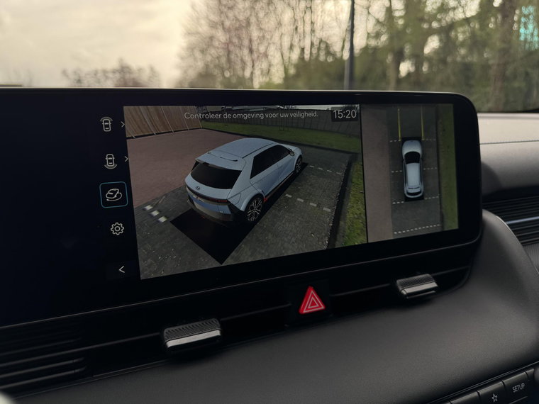 Vehicle Image 30