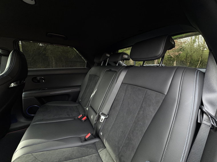 Vehicle Image 35