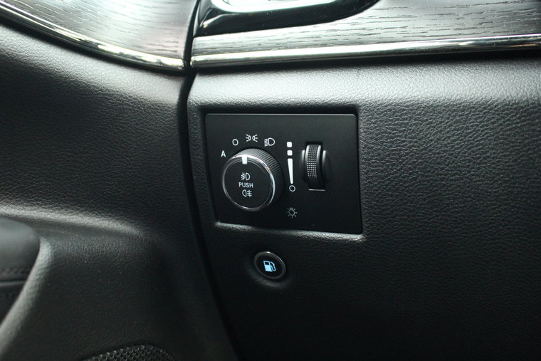 Vehicle Image 26