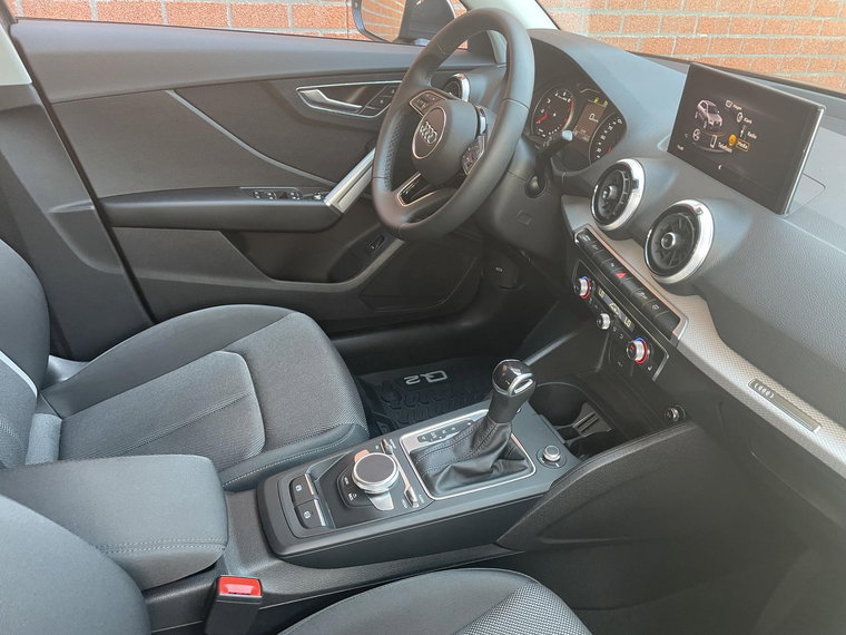 Vehicle Image 24