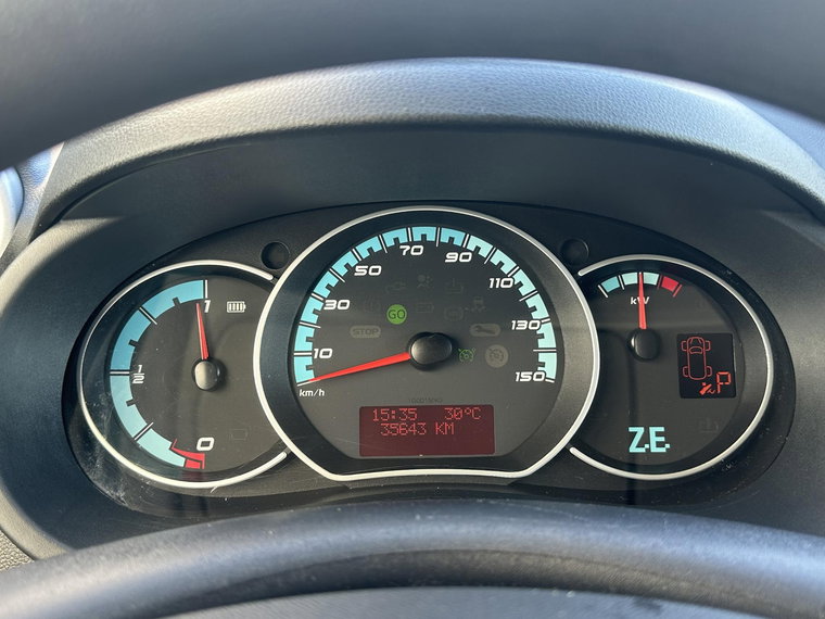 Vehicle Image 12