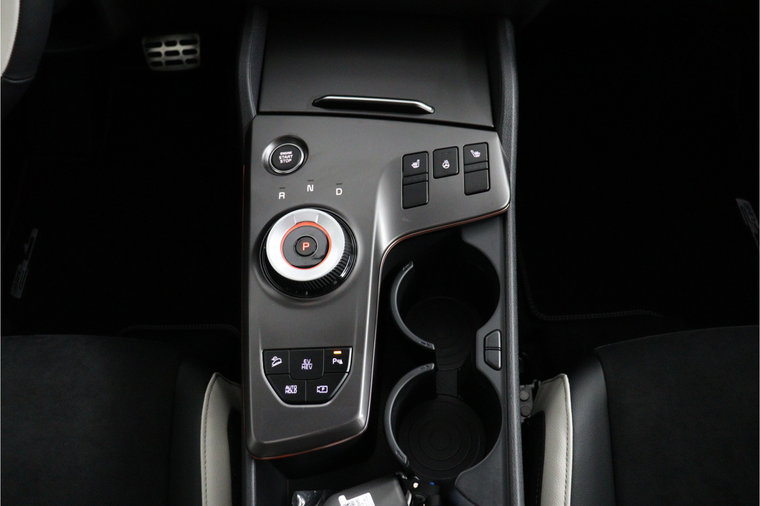 Vehicle Image 29