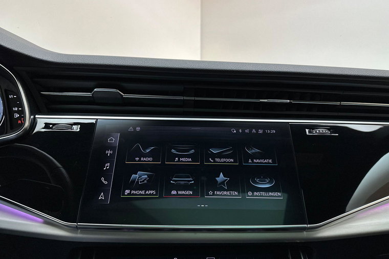 Vehicle Image 36