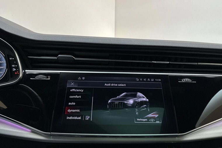 Vehicle Image 37