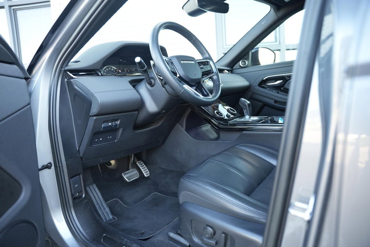 Vehicle Image 21