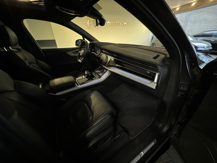 Vehicle Image 45