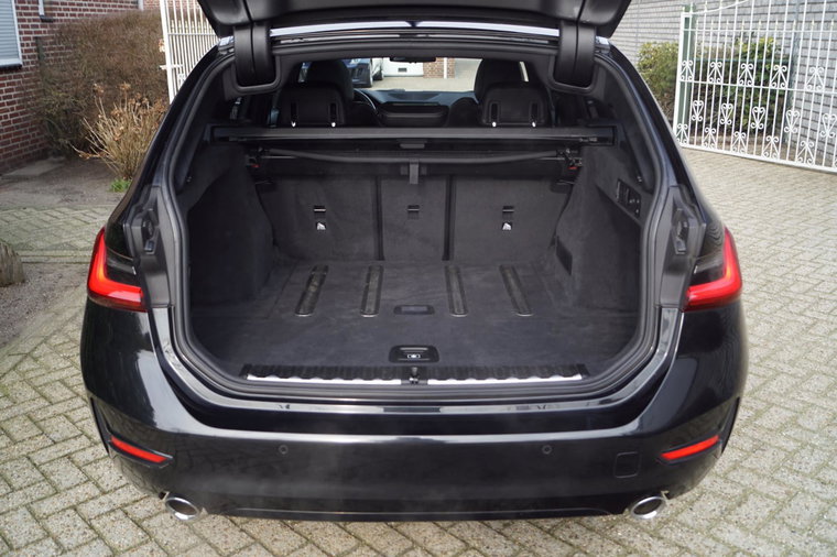 Vehicle Image 33