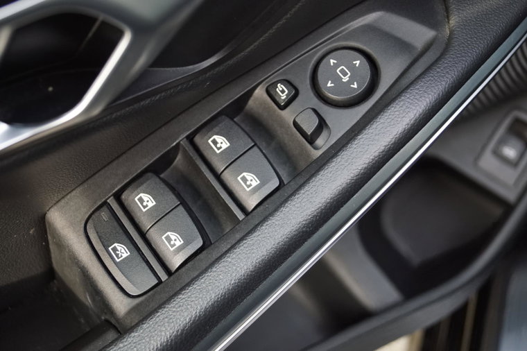 Vehicle Image 40