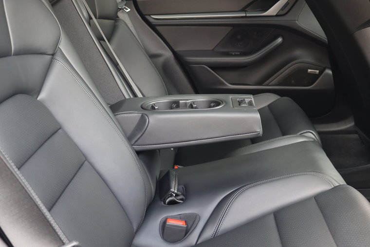 Vehicle Image 48