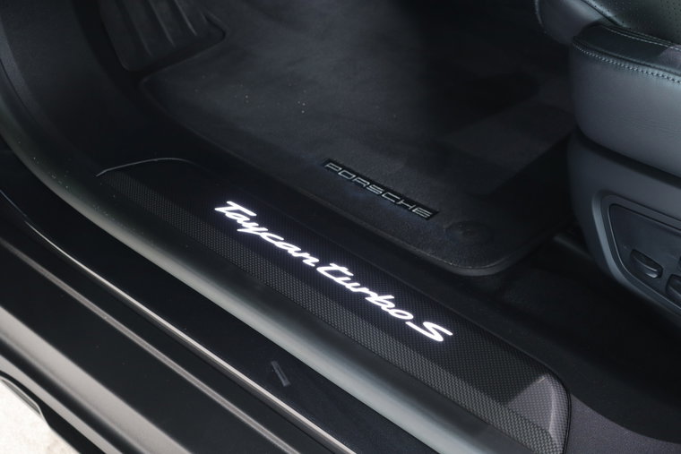 Vehicle Image 52