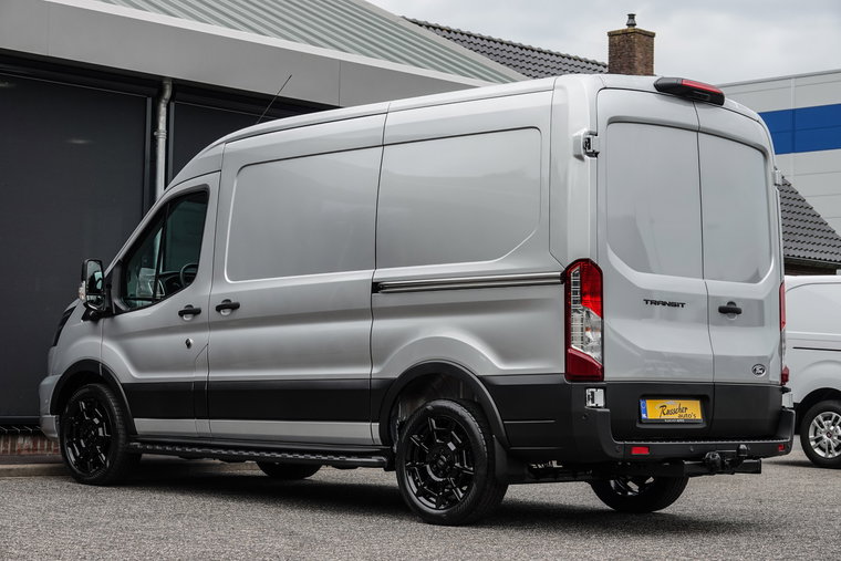 Vehicle Image 22