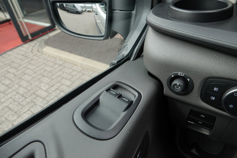 Vehicle Image 26