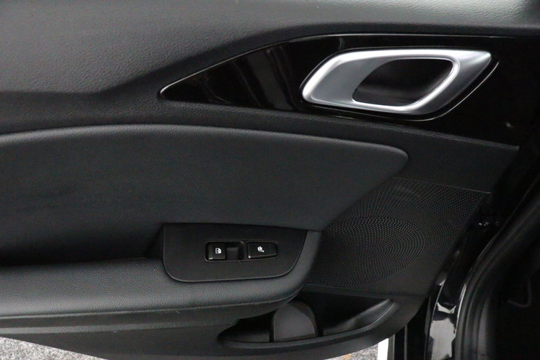 Vehicle Image 42