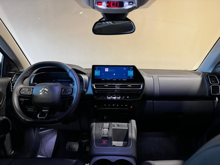 Vehicle Image 33