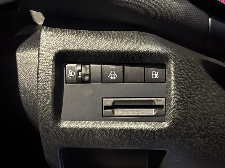 Vehicle Image 34