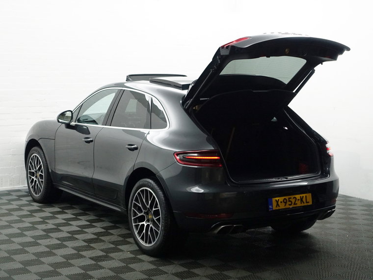 Vehicle Image 35