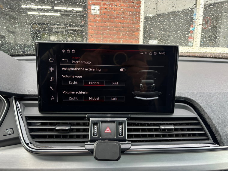 Vehicle Image 30