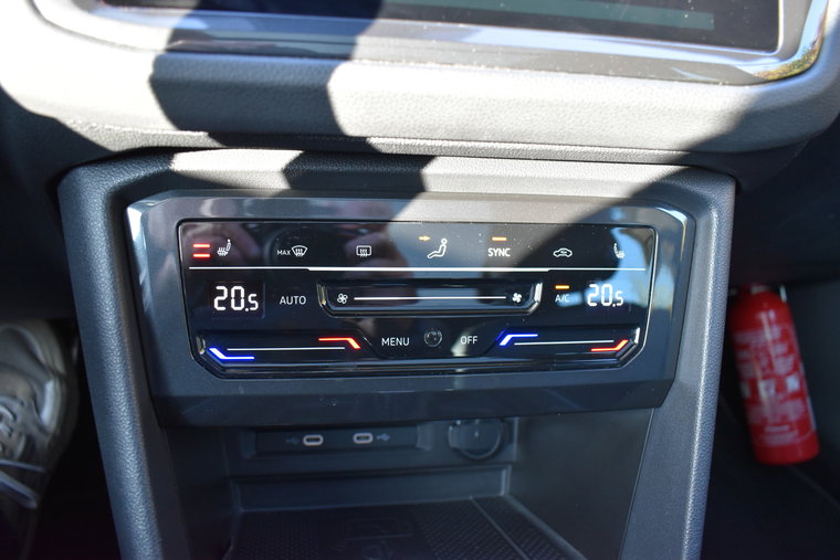 Vehicle Image 28
