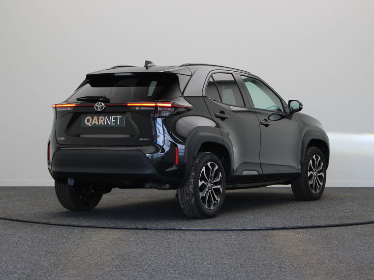 Vehicle Image 16
