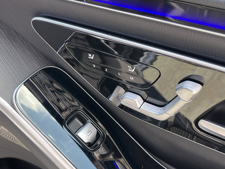 Vehicle Image 48