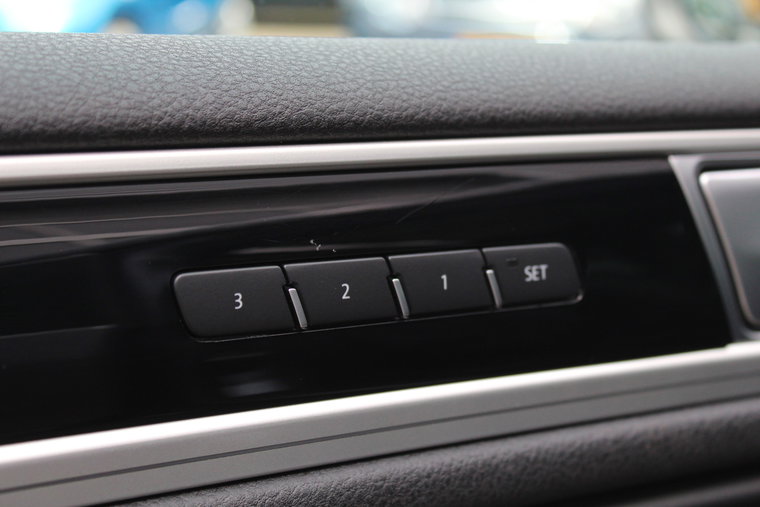 Vehicle Image 33