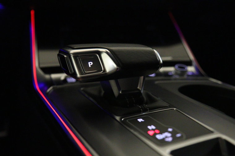 Vehicle Image 35