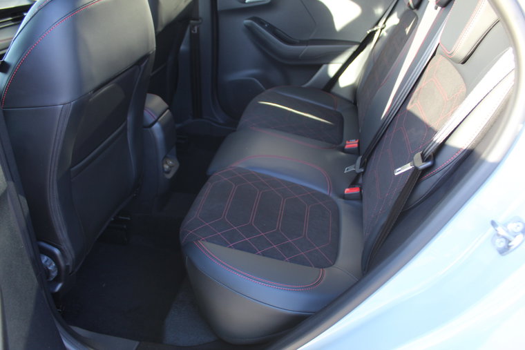 Vehicle Image 31