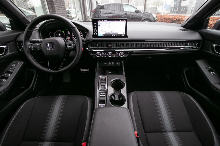 Vehicle Image 15