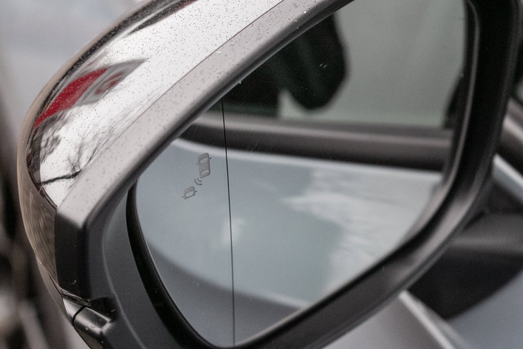 Vehicle Image 35